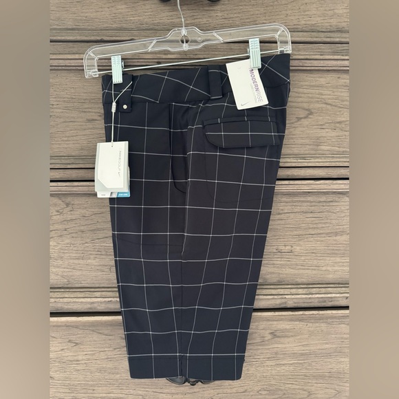 NEW Nike Dri-Fit Golf Shorts NWT Women's Black White Plaid Small Ladies Bermuda - Picture 3 of 13